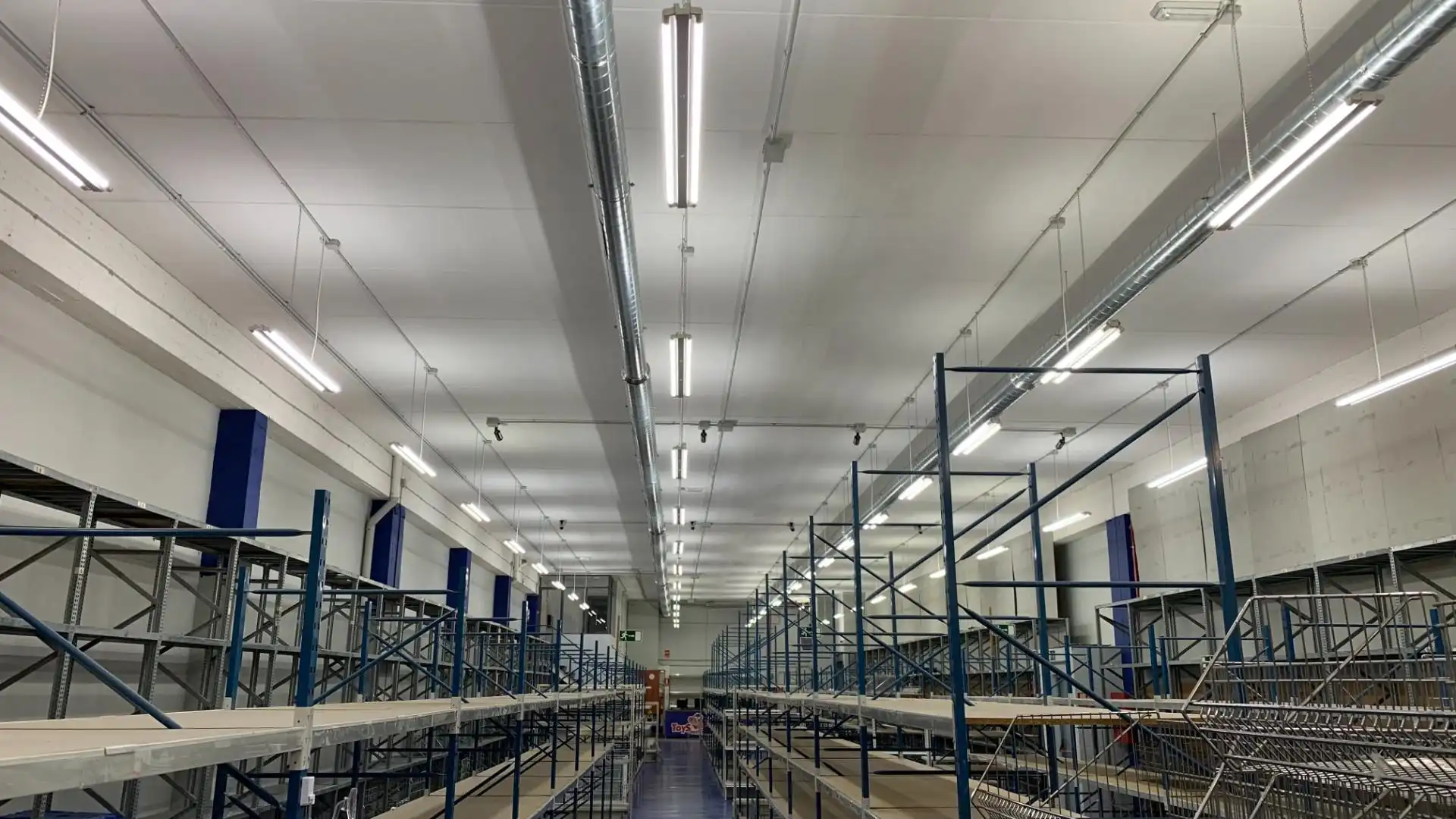 Nave Industrial en  Carrer de l'Abat Otó - Foto 3