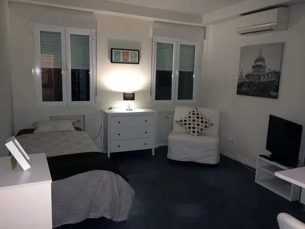 Estudio en calle Meléndez Valdés, 54 - Foto 2