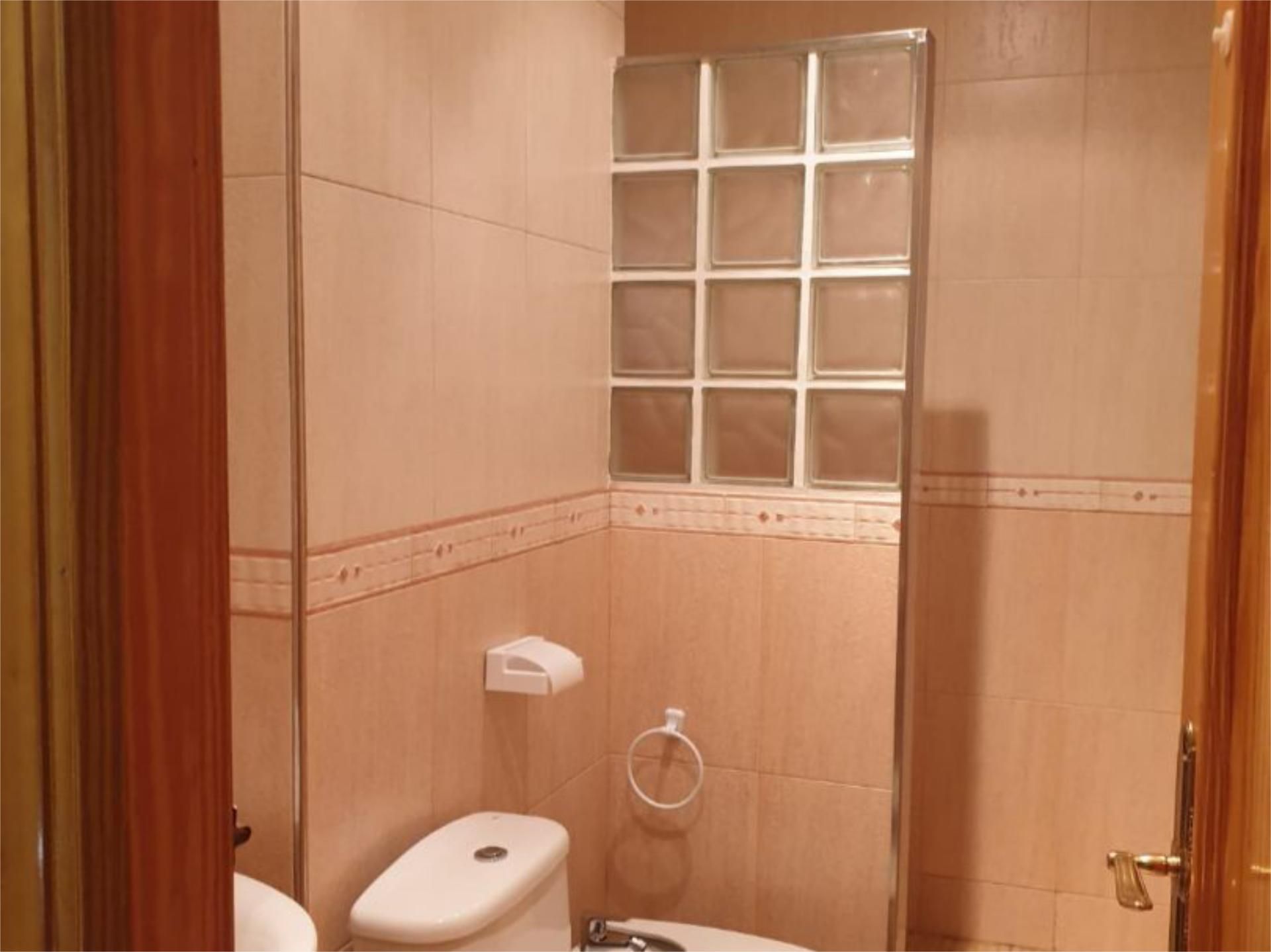 Piso en calle Poeta Vicente Medina 1 - Foto 4