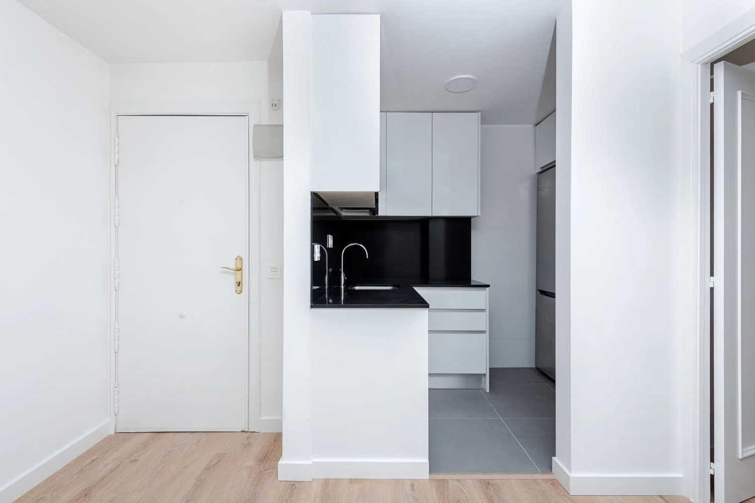 Piso en calle de Fuente del Saz - Foto 6