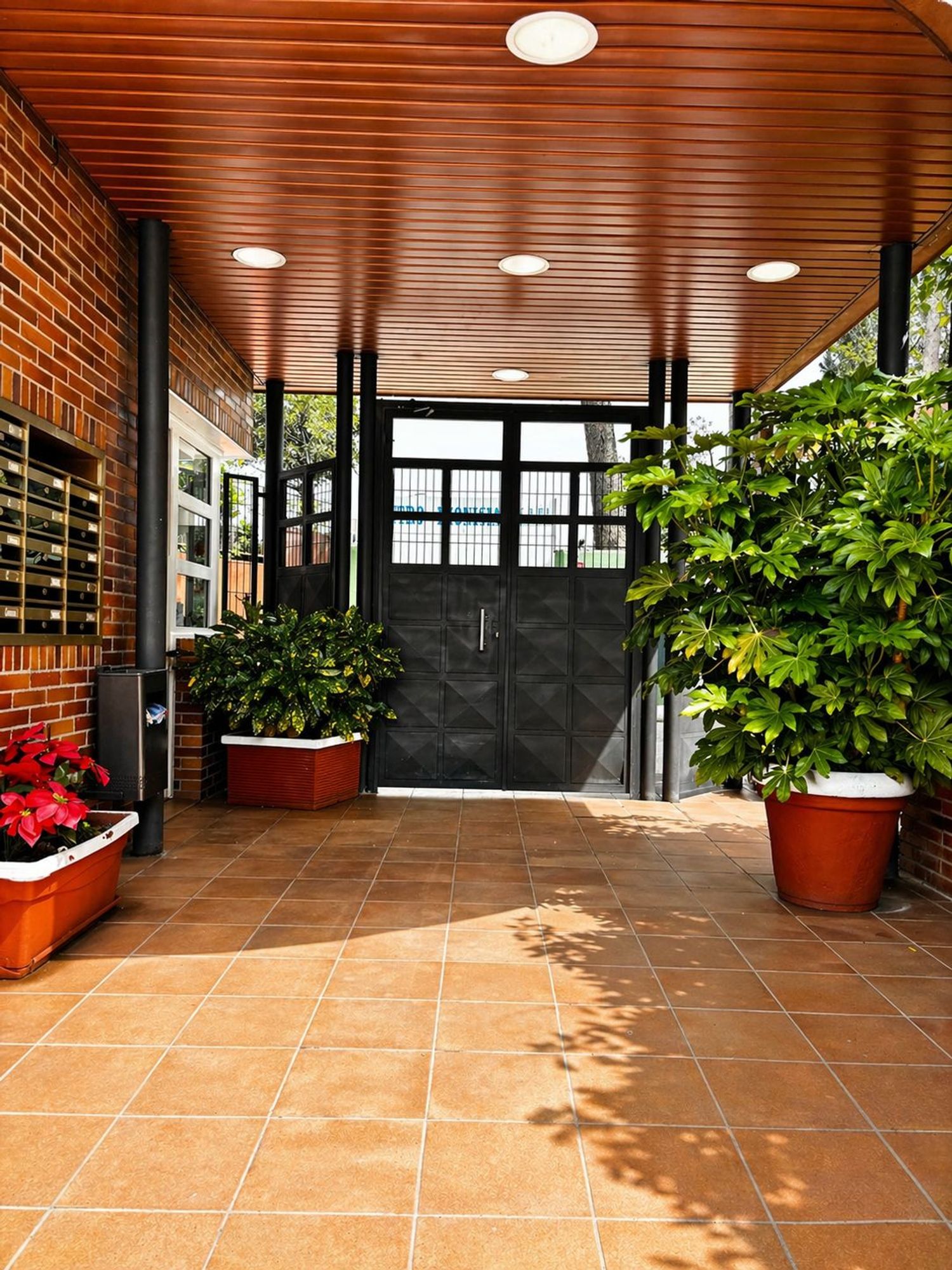 Chalet adosado - Foto 2