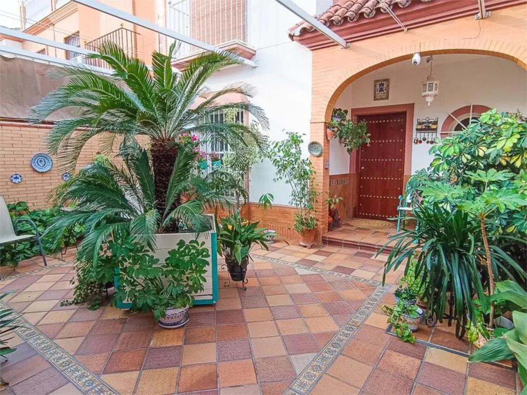 Casa adosada en  Calle Nelson Mandela 42 - Foto 3