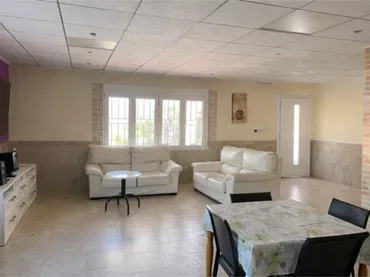 Chalet en A pocos metros de Sax - Foto 1