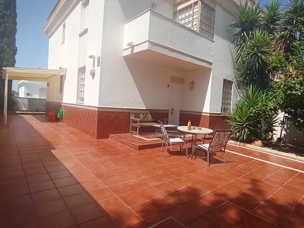Chalet pareado en Palomares del río, 38 - Foto 1