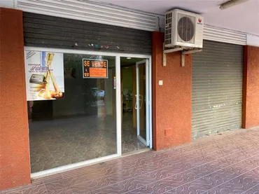 Local comercial en  Carrer d'Abrera 6 - Foto 1