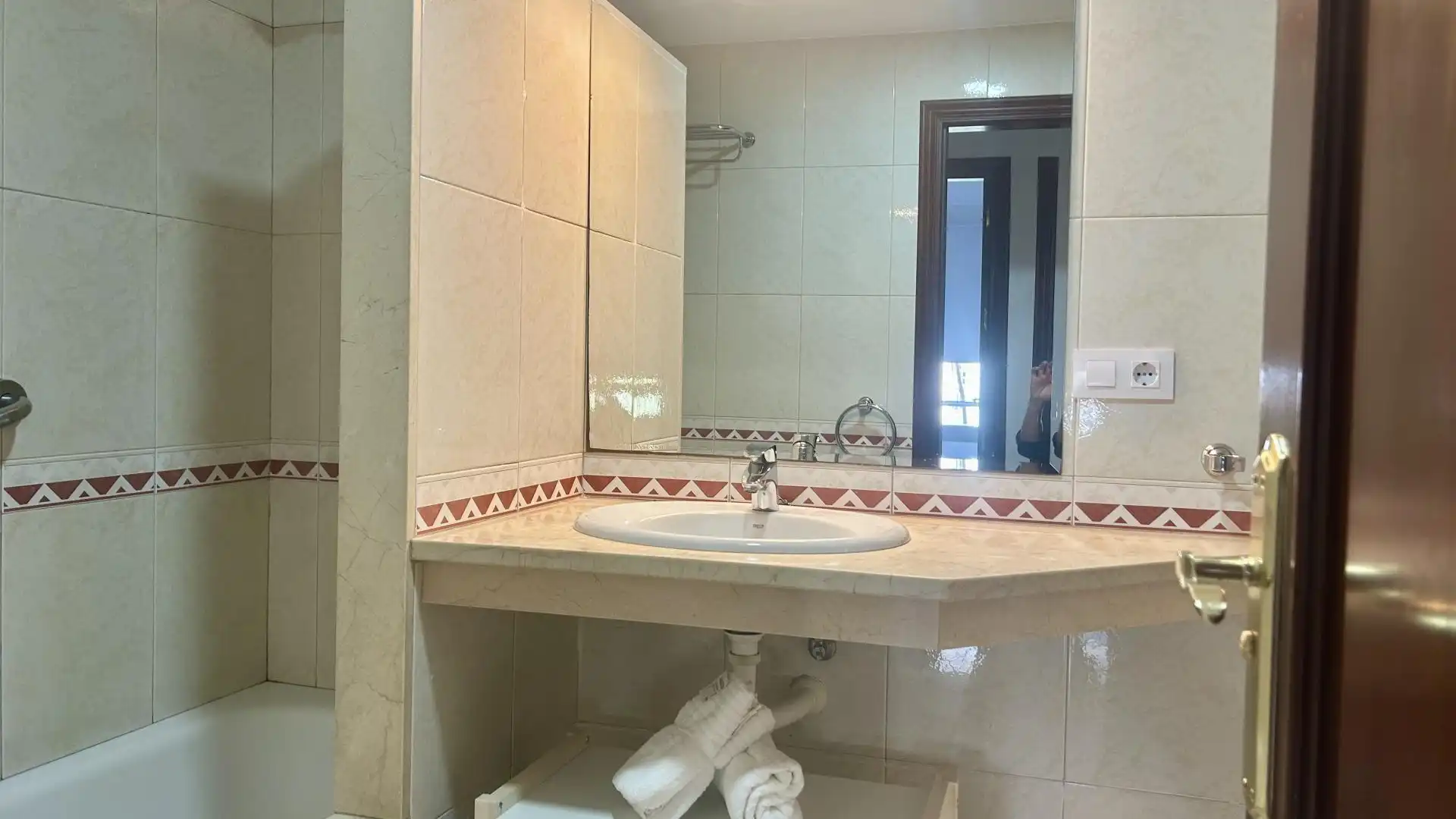 Piso en  Avenida Reyes Católicos Núm. - Foto 14