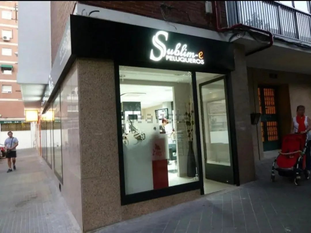 Local comercial en  Calle de Ginzo de Limia 42