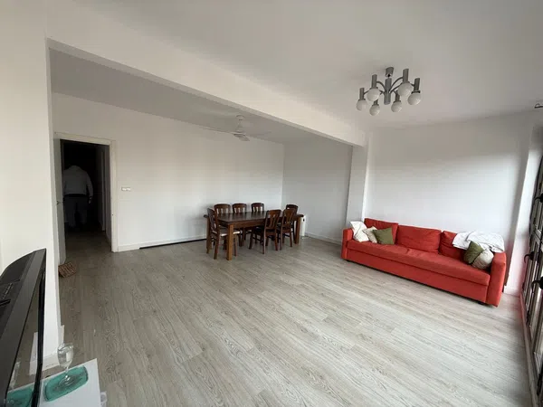 Piso en avenida Alcoi, 61