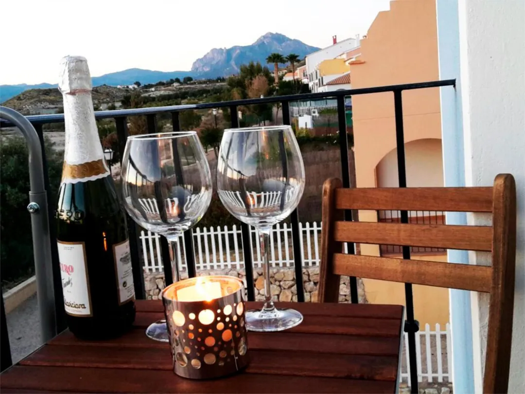 Casa adosada en  Carrer del Ressol 5 - Foto 1