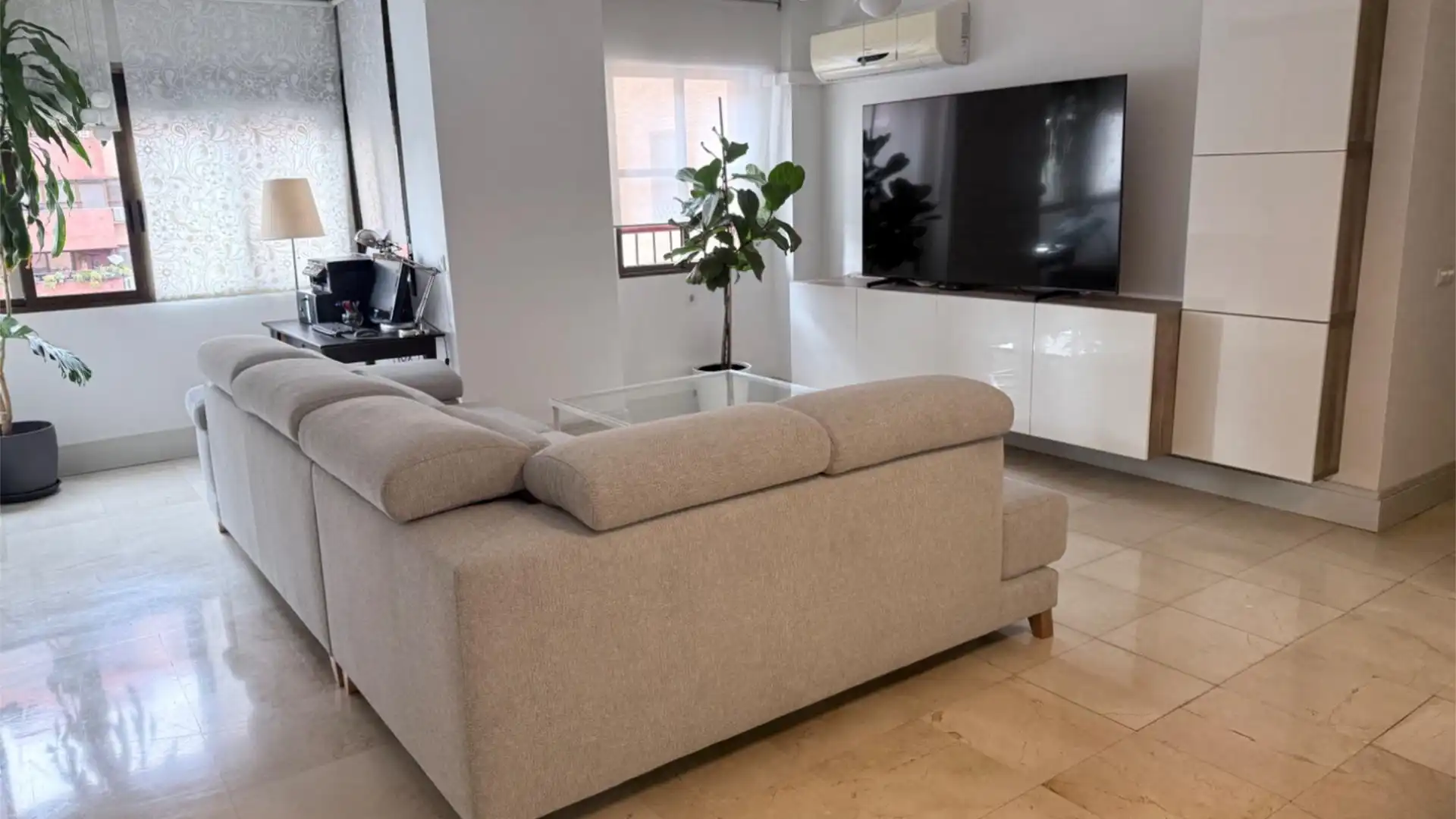 Piso en  Calle Salvador Dalí 10 - Foto 2