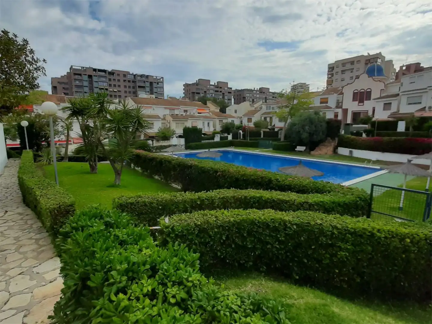 Casa adosada en  Carrer del Salabre 9 - Foto 3