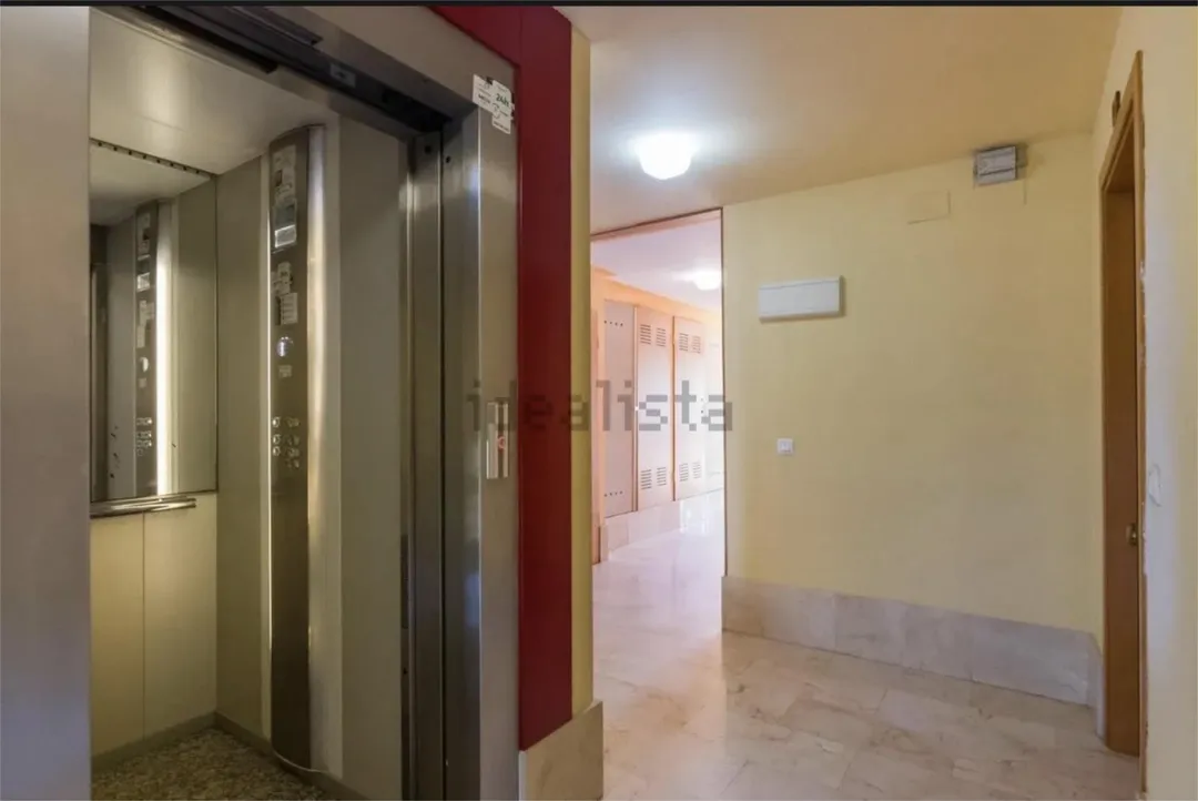 Piso en  Calle Castillo de Aledo 80 - Foto 17