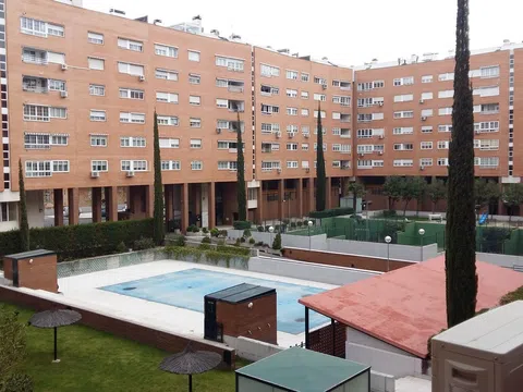 Piso en calle Parque Bujaruelo, 13