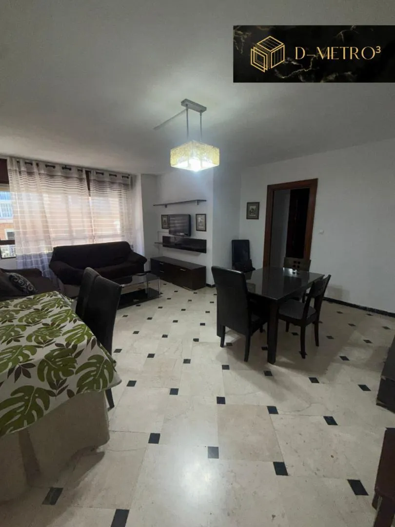 Piso en  Calle Pedro Antonio de Alarcón 54 - Foto 1