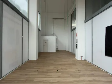 Local comercial en  Carrer Ernest Lluch 9 - Foto 4