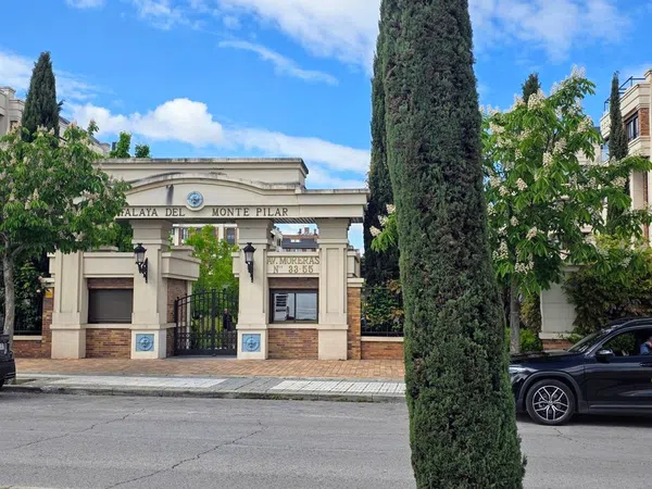 Dúplex en calle Moreras, 37