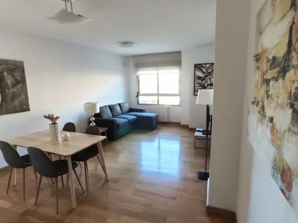 Piso en paseo Misionero Luis Fontes Servet, 14