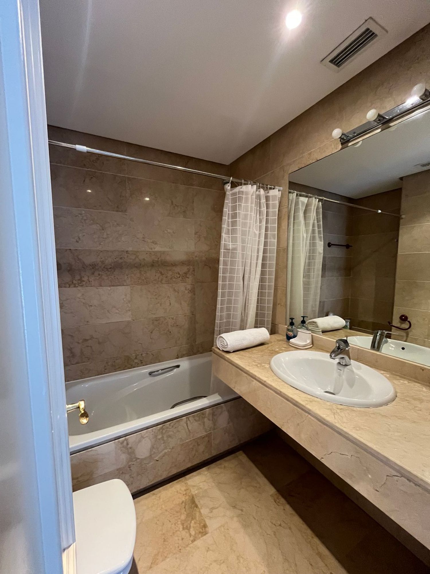 Dúplex en Hacienda Nagüeles I, Bulevar Ashmawi s/n, La Carolina-Guadalpín - Foto 16