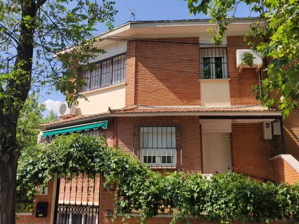 Chalet pareado en Barrio Conde Orgaz-Piovera - Foto 4