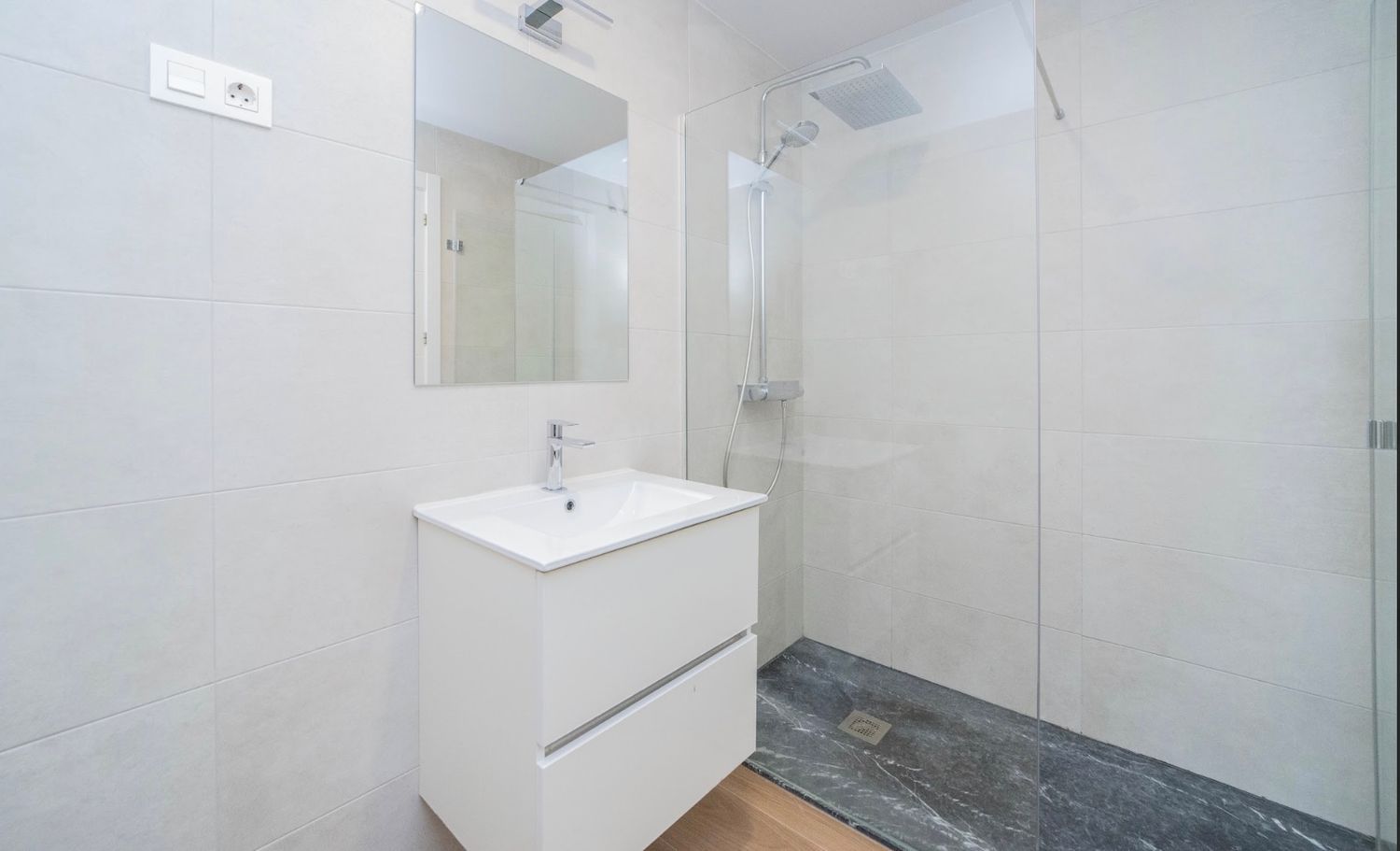 Piso en calle Reyes Católicos, 1 - Foto 14