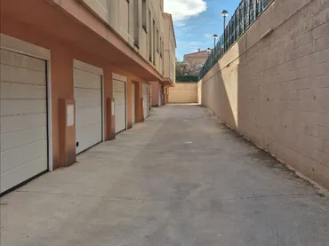 Casa adosada en  Carrer de Miquel Martí i Pol 2 - Foto 49