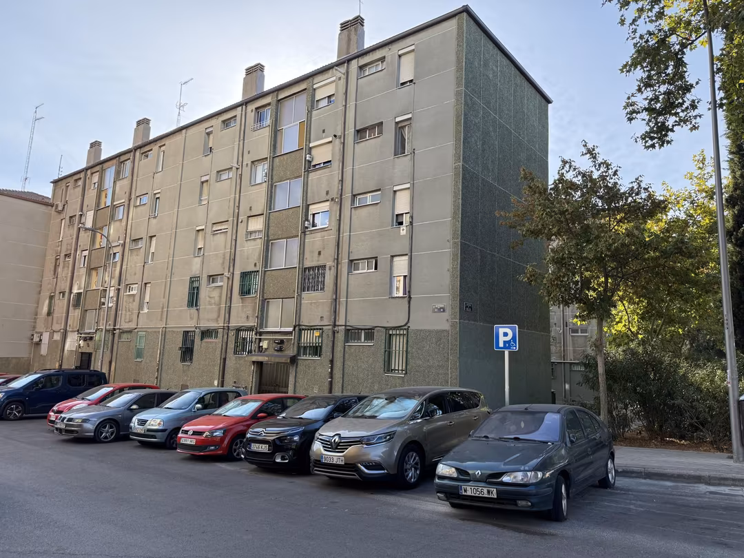 Piso en  Calle de Gregorio López Madera 29 - Foto 2