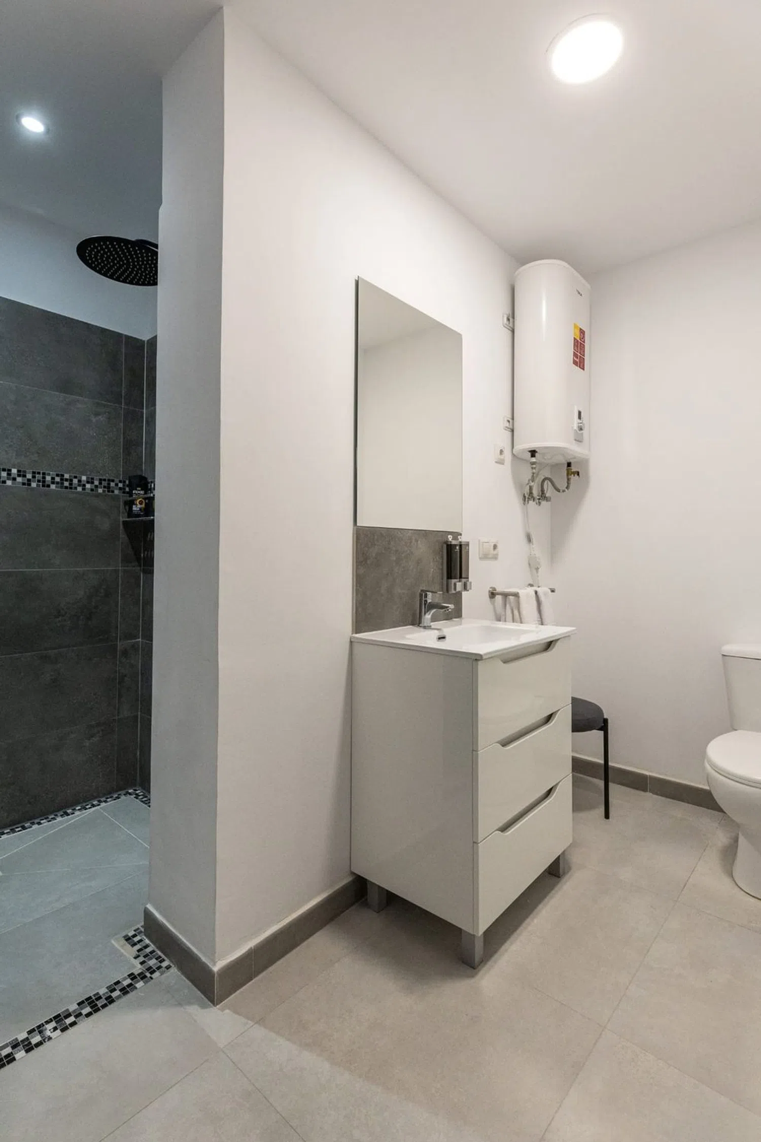 Estudio en calle de Fra Joan de Monzó, 7 - Foto 6