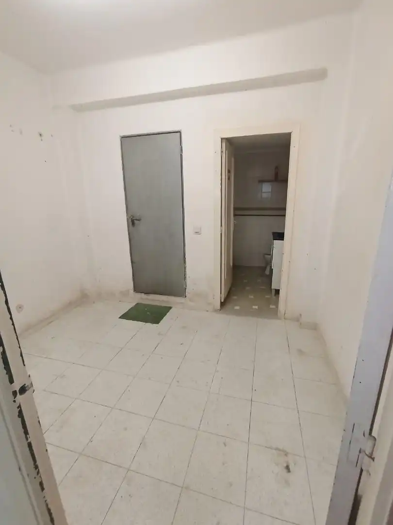 Planta baja en  Carrer de Calderón de la Barca 3 - Foto 4