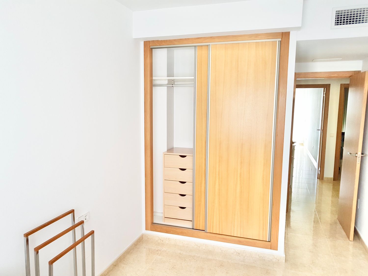 Piso en avenida Don Juan de Borbón, 202 - Foto 27