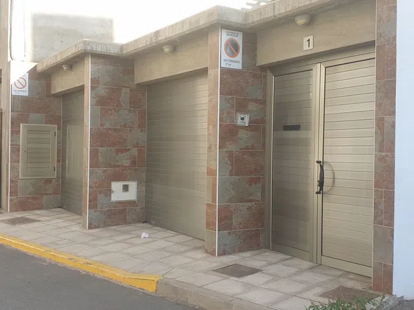 Chalet adosado en Calle la Meliana, 1 - Foto 1