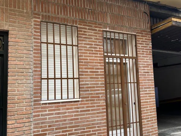 Estudio en calle del Quince de Agosto, 1