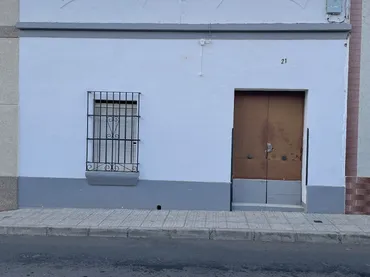 Planta baja en  Calle Primero de Mayo 50 - Foto 1