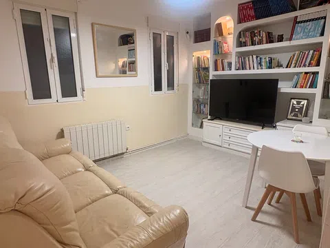 Piso en calle de Narváez, 58