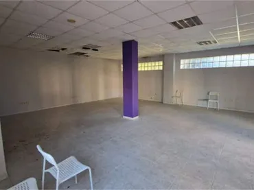 Local comercial en Nueva Andalucía - Foto 3
