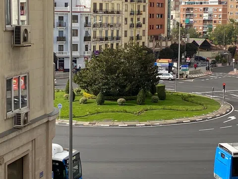 Piso en calle de los Artistas, 3