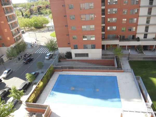 Piso en Eros, 7