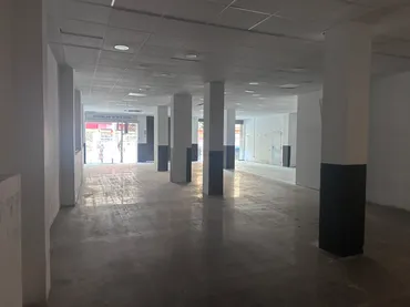 Local comercial en  Avinguda de Josep Tarradellas - Foto 7
