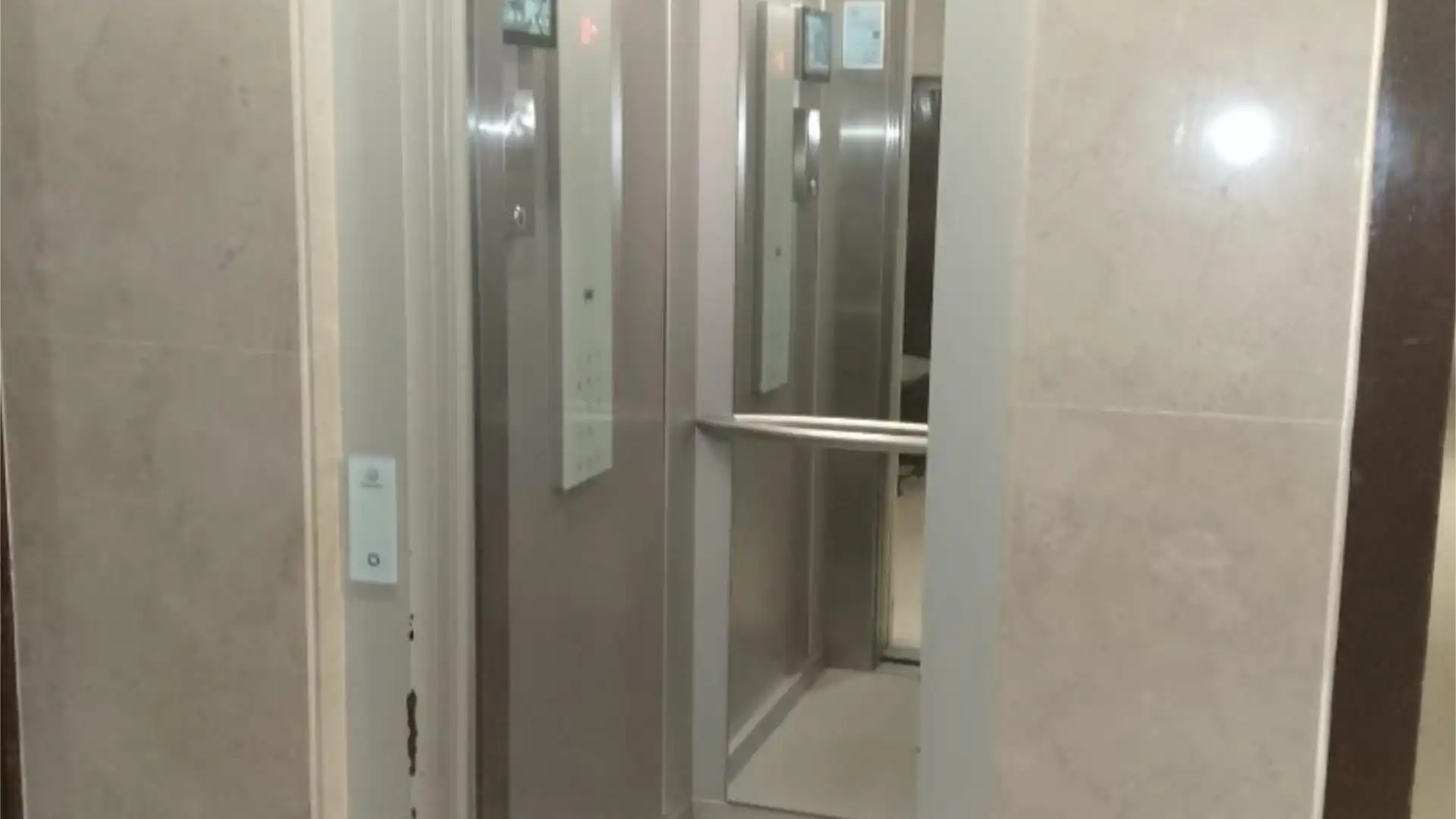 Piso en  Calle Pintor Guerrero del Castillo 2 - Foto 25