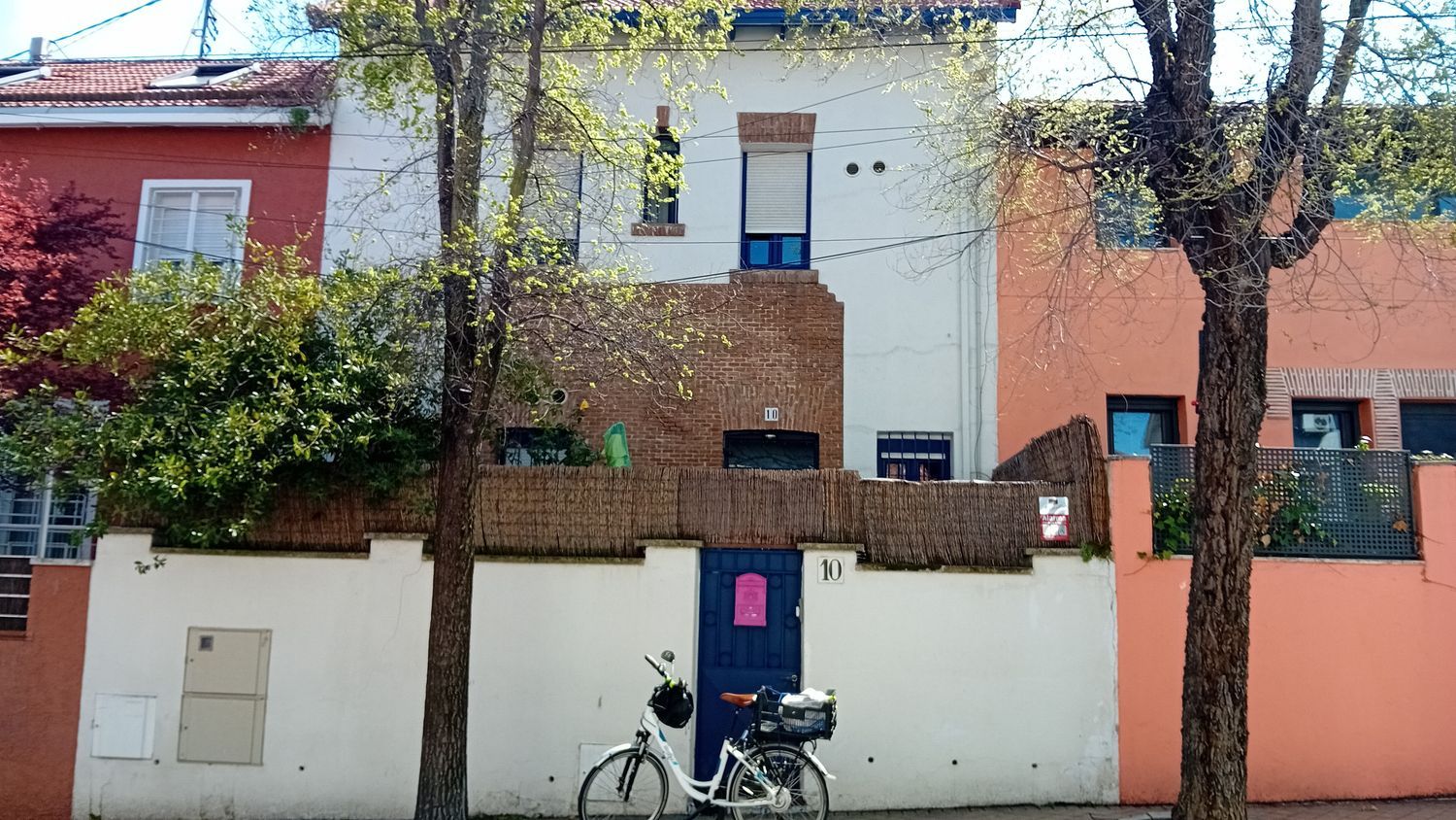 Chalet adosado en calle de Luis Larrainza, 10