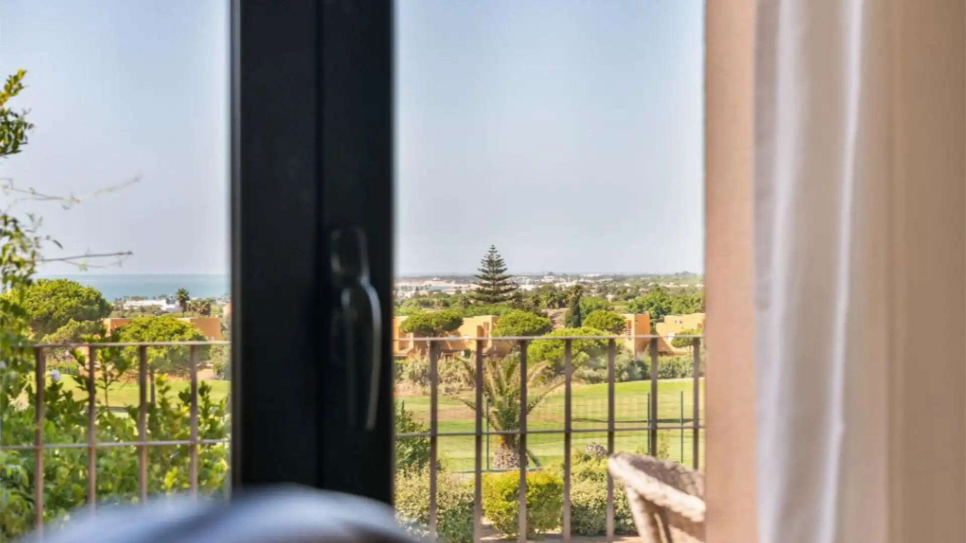 Casa adosada en  Calle Teodosio 12 - Foto 31