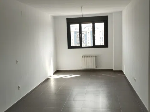 Piso en calle Francisco Umbral, 4