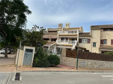 Piso en Urbanizacion La Reva - Foto 1