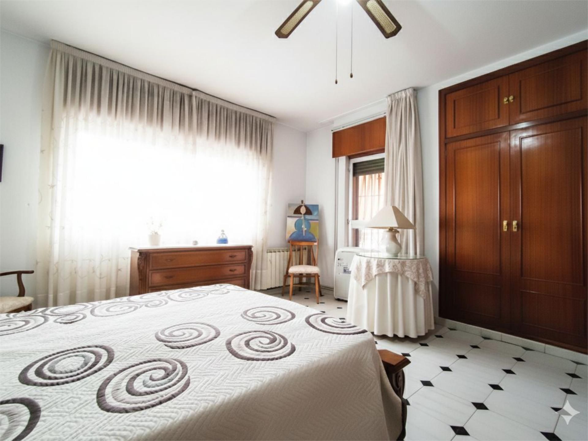 Casa adosada en  Calle Sagunto 41 - Foto 25