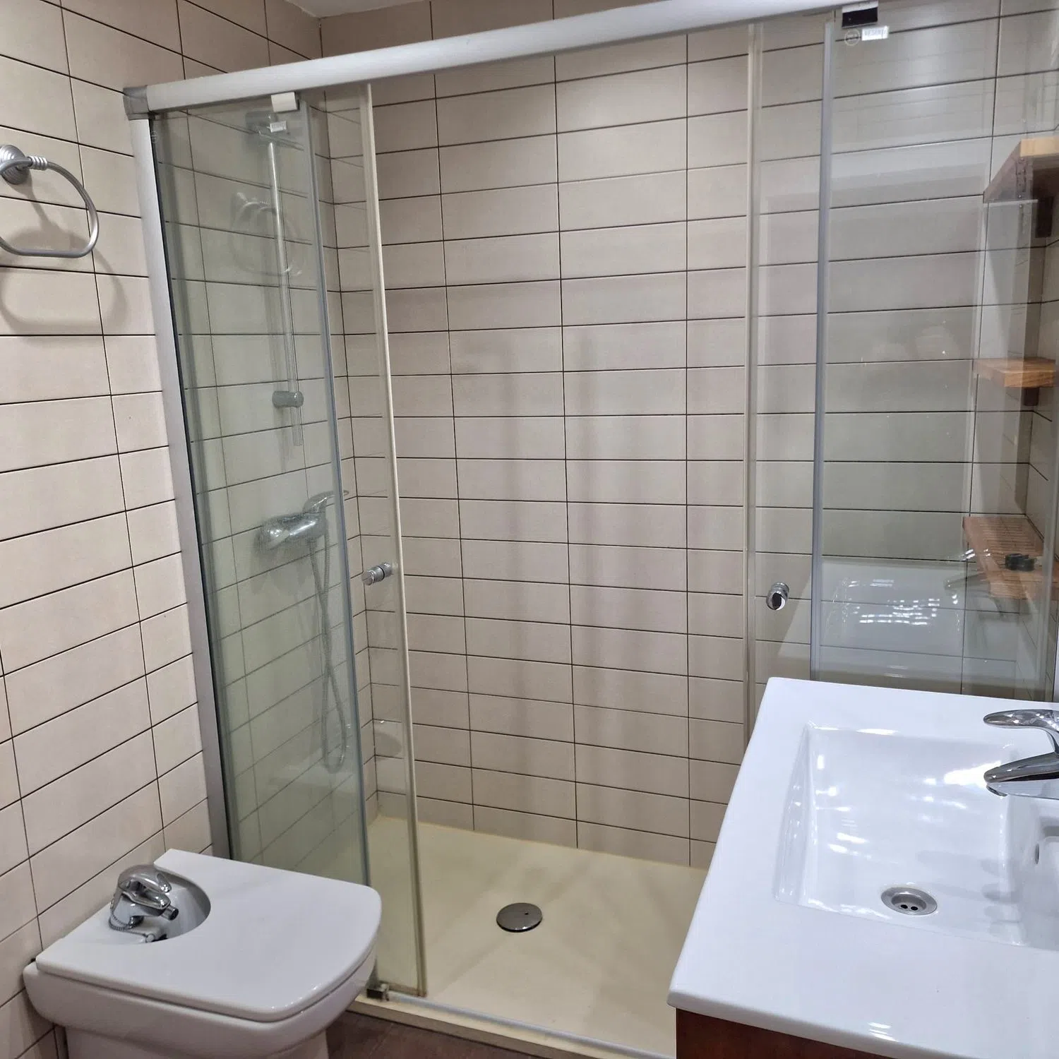 Piso en Barrio Ruiseñores - Foto 16