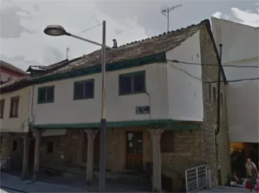 Casa adosada en  Plaza Sierra Pambley 1 - Foto 1