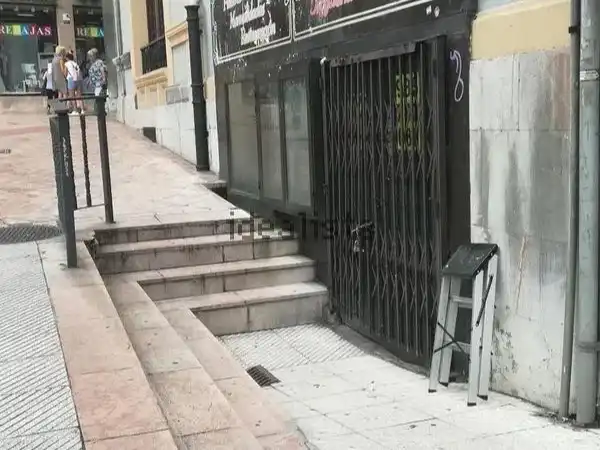 Local comercial en  Calle Marqués de Gastañaga 1 - Foto 3