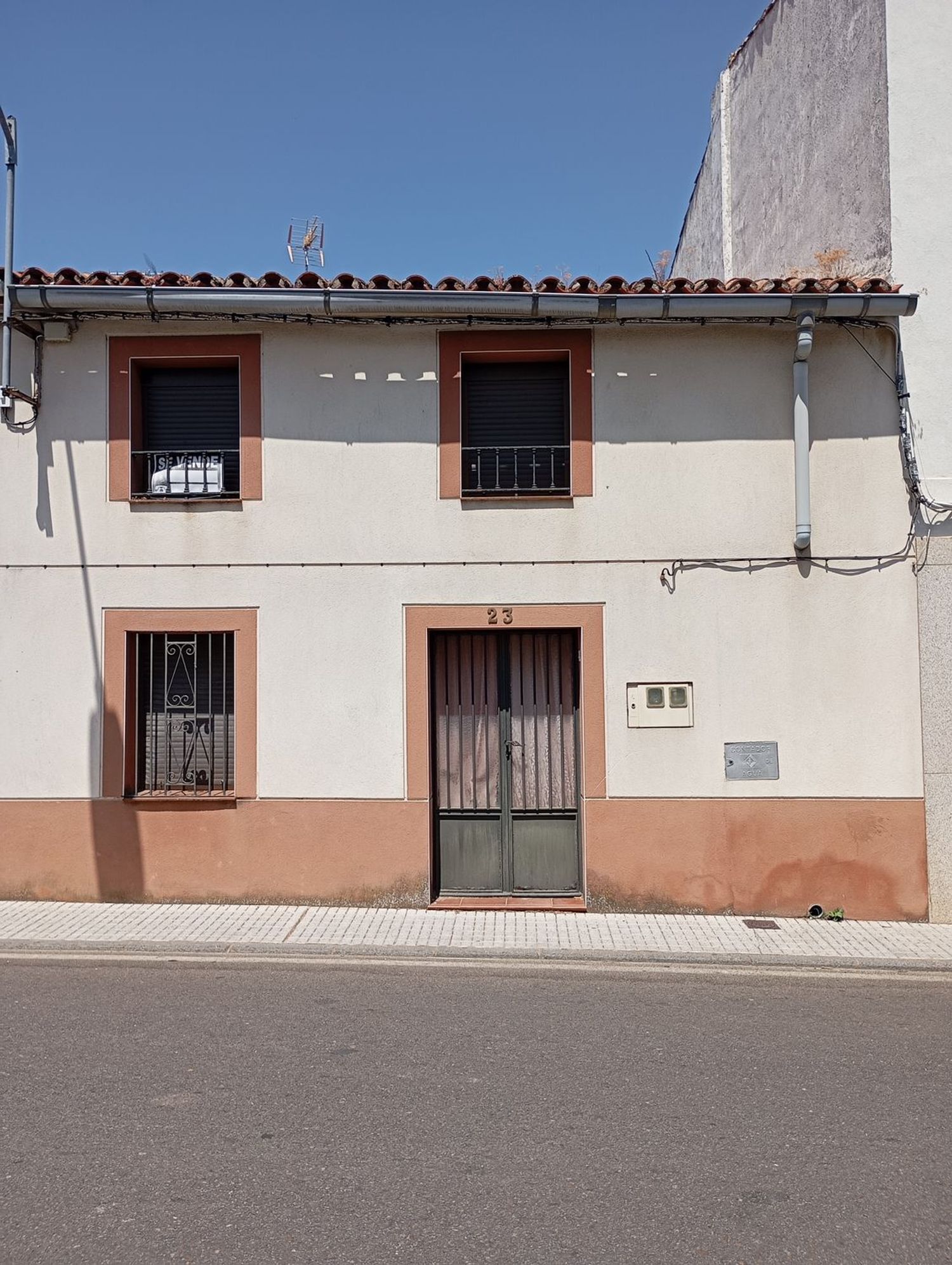Casa de pueblo en Avenida Badajoz, 23 - Foto 2