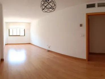 Piso en  Avinguda Ancha de Castelar 186 - Foto 4