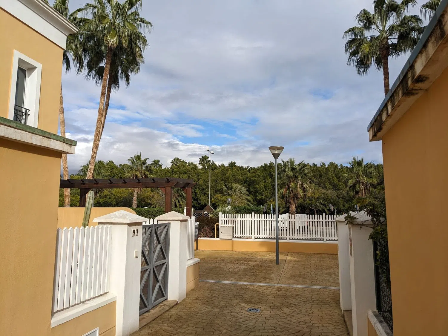 Chalet adosado en avenida Pintor Pérez Gil, 5 - Foto 3