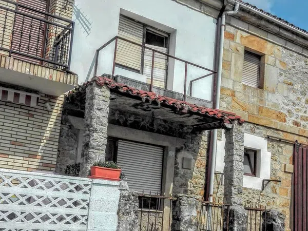Chalet adosado en Barrio la Estación, 23 - Foto 1